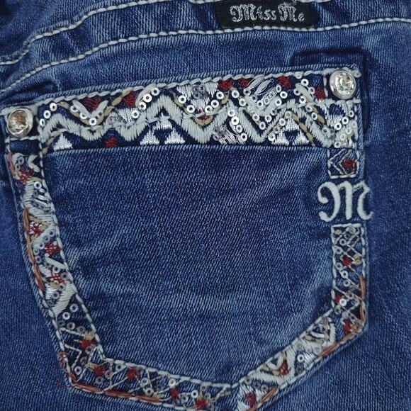 Miss Me Jeans SZ 27 Dark Embroidered & Sequin Signature Bootcut Jeans Excellent - Picture 2 of 8